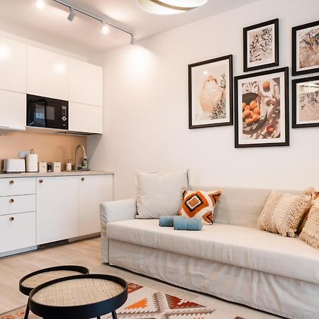 Wola Cosy White Apartment Varsavia Esterno foto