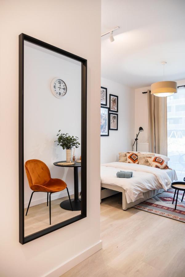 Wola Cosy White Apartment Varsavia Esterno foto