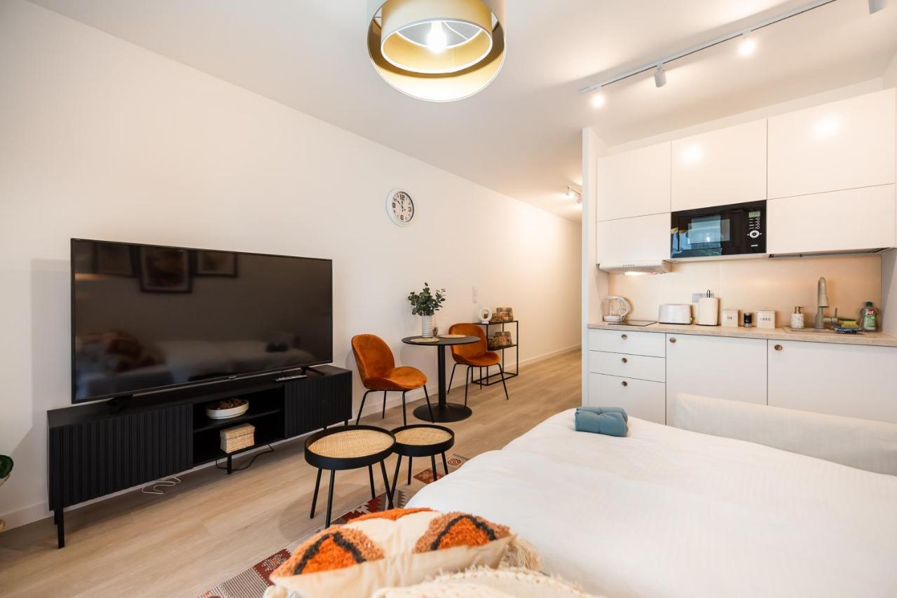 Wola Cosy White Apartment Varsavia Esterno foto