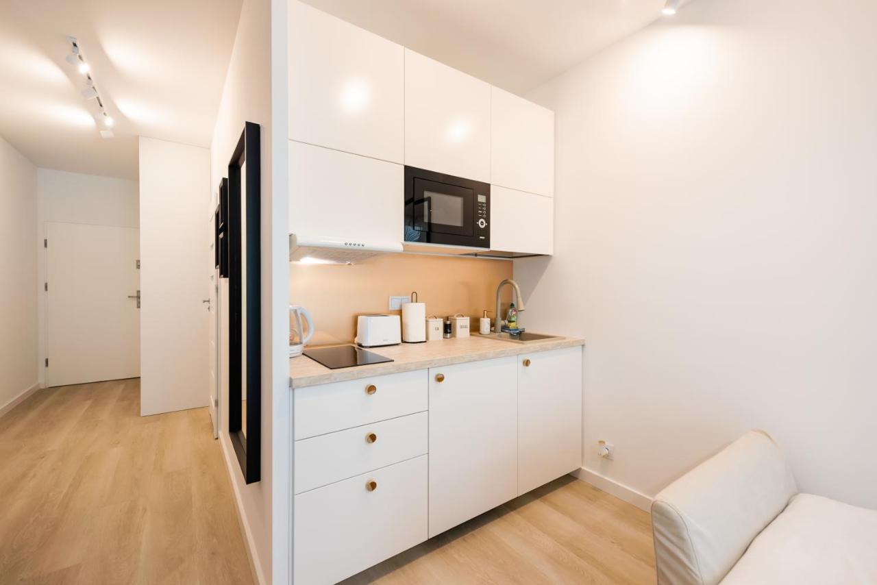 Wola Cosy White Apartment Varsavia Esterno foto